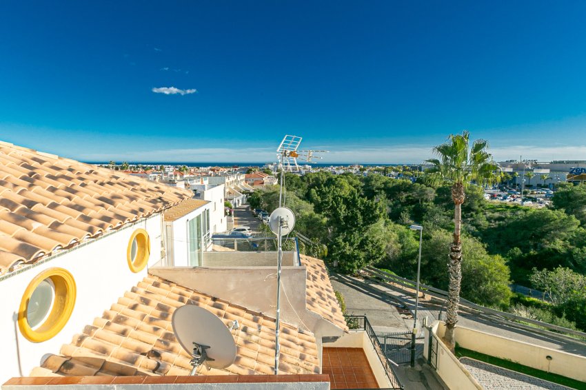 Reventa - Quad House -
Playa Flamenca