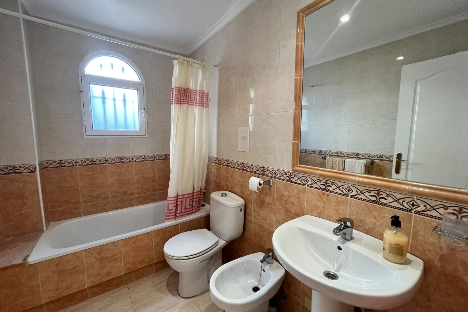 Reventa - Quad House -
Villamartin - PAU 8