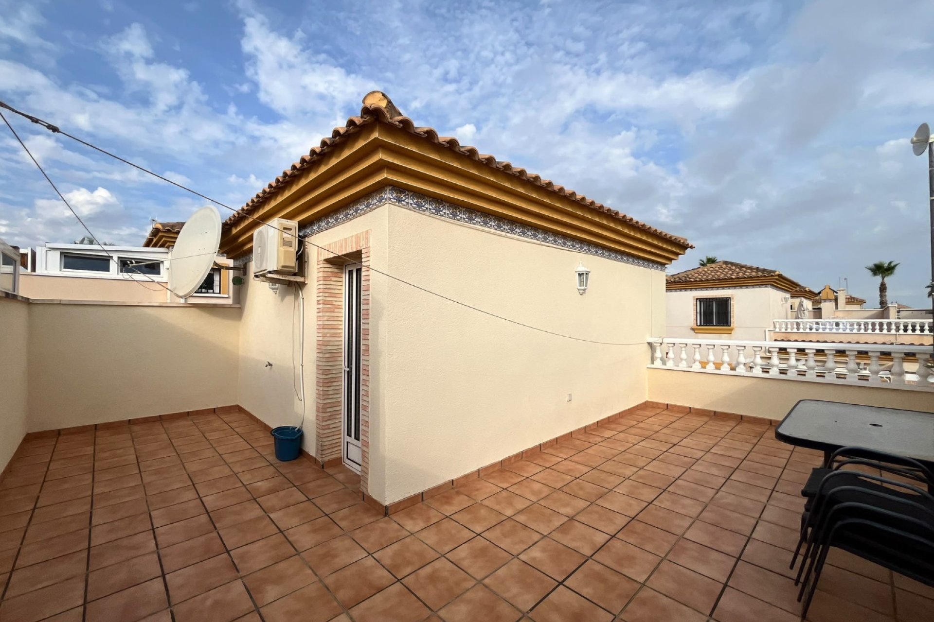 Reventa - Quad House -
Villamartin - PAU 8