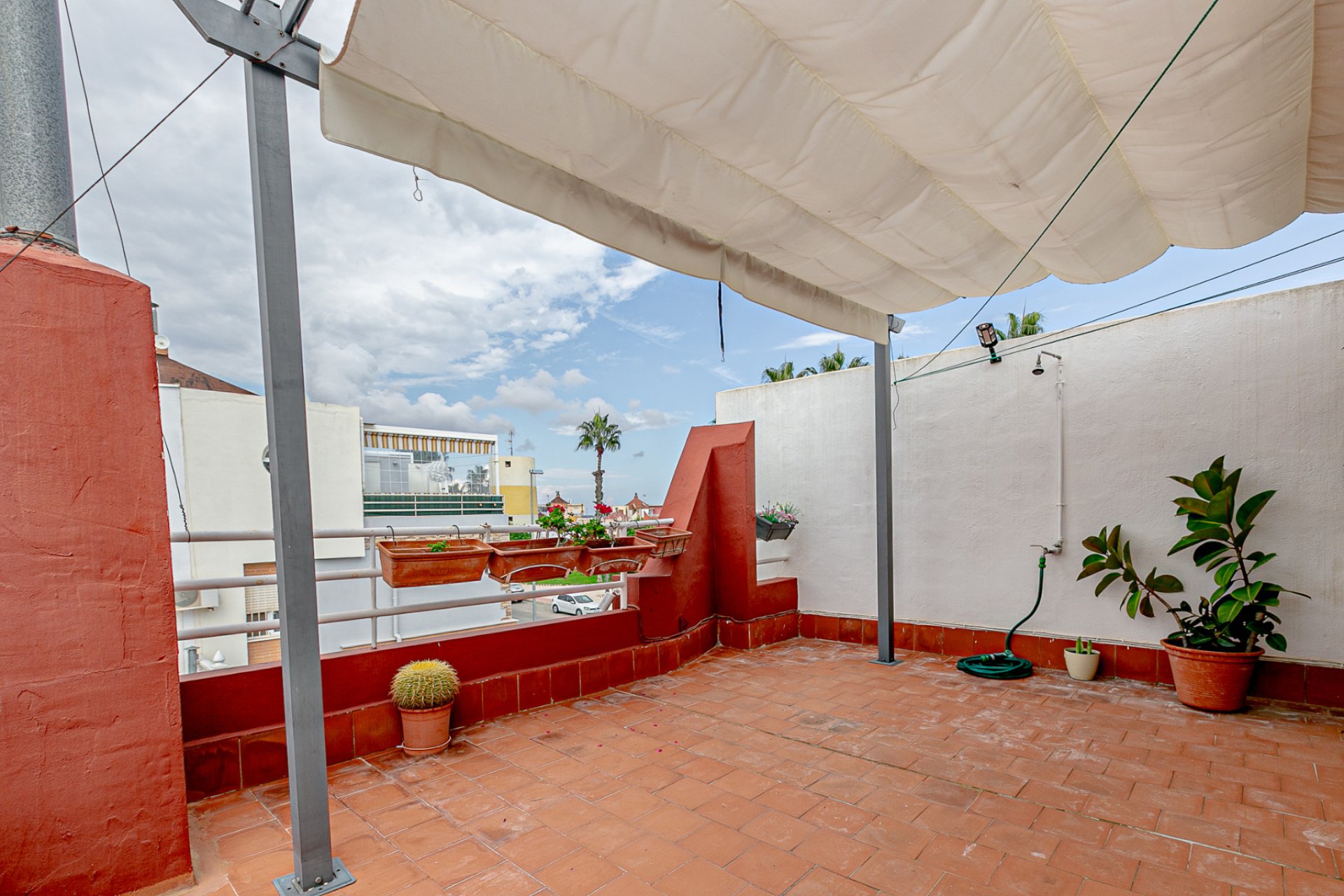 Reventa - Semi detached -
Los Altos