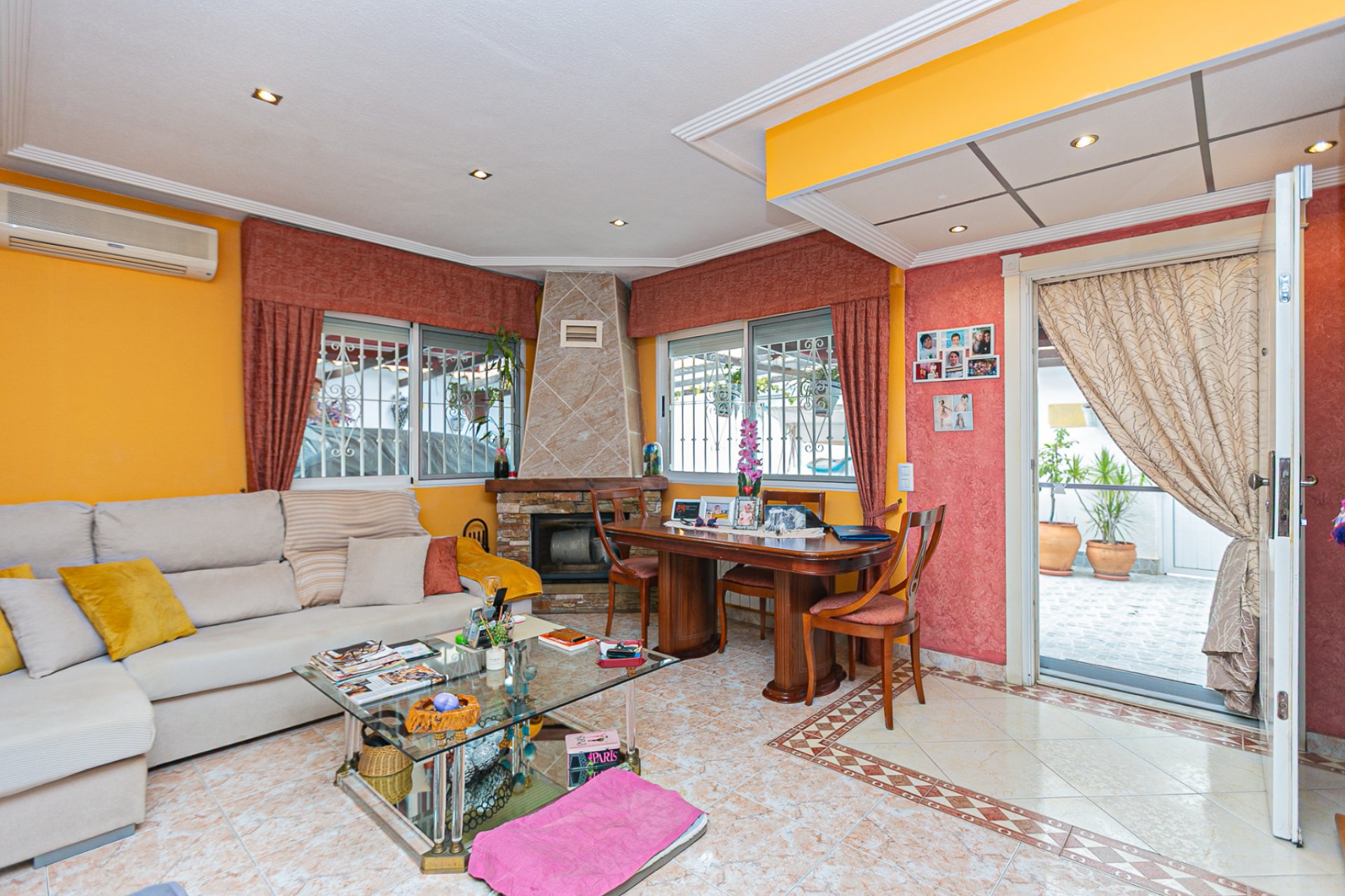 Reventa - Semi detached -
Los Altos