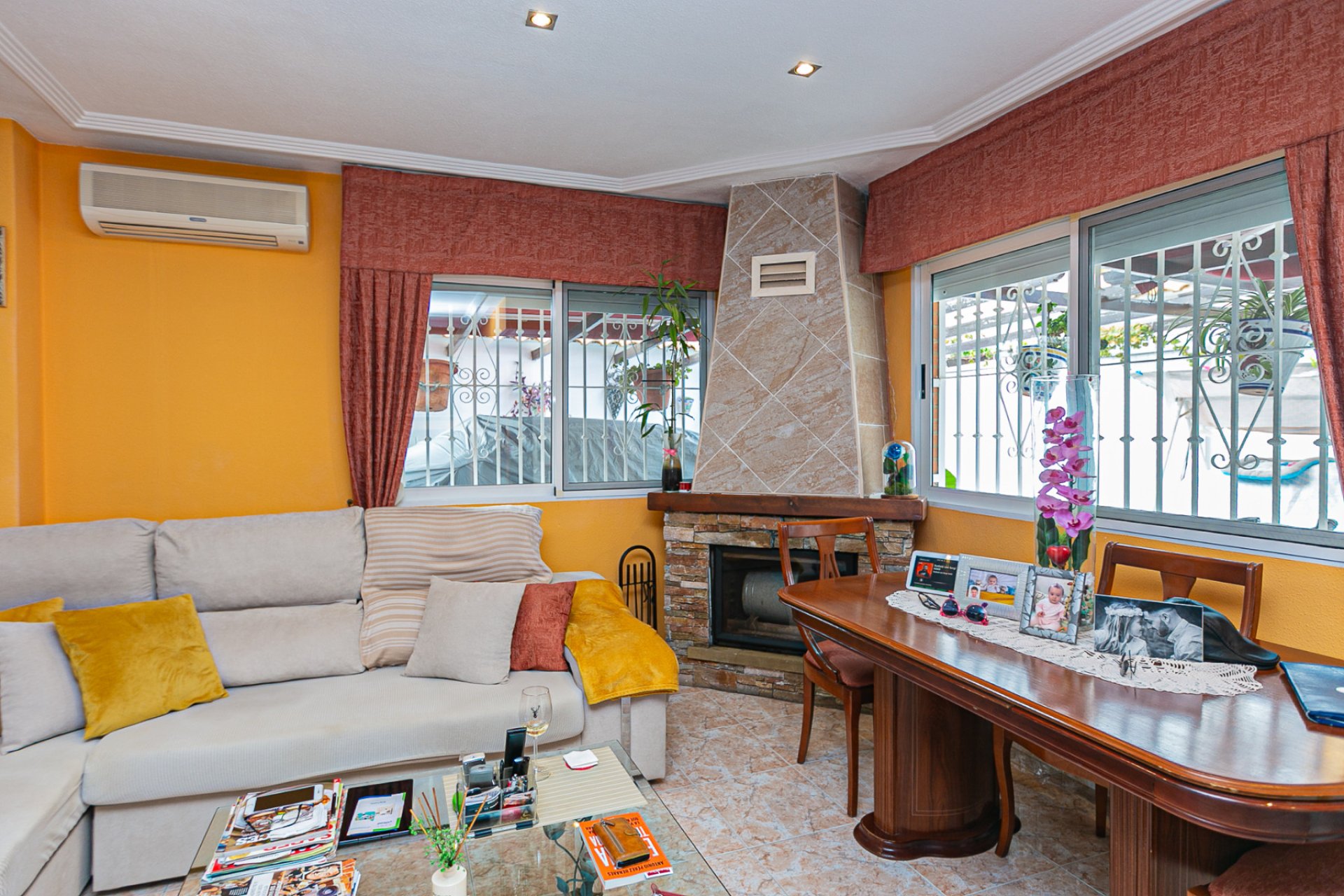 Reventa - Semi detached -
Los Altos
