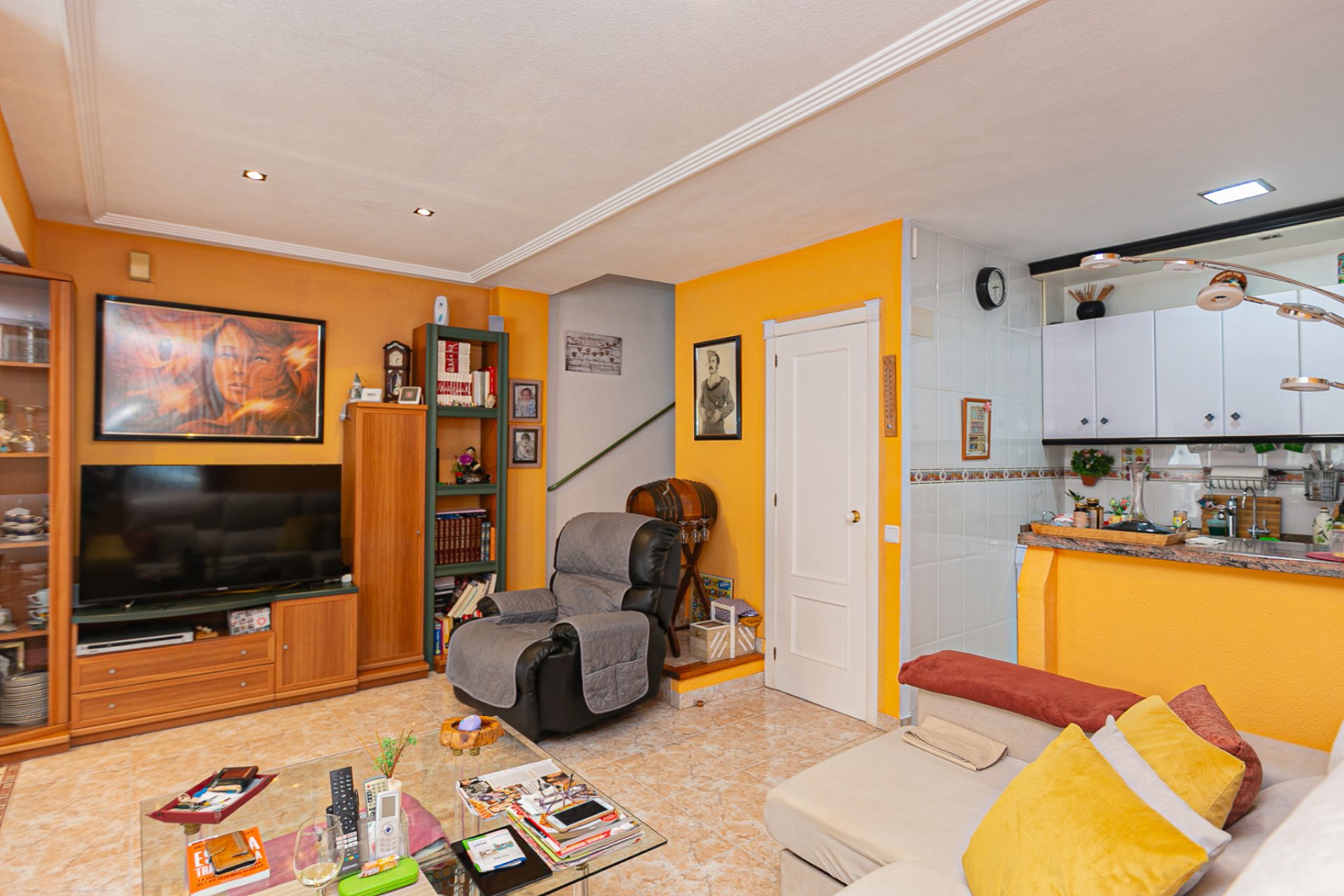 Reventa - Semi detached -
Los Altos