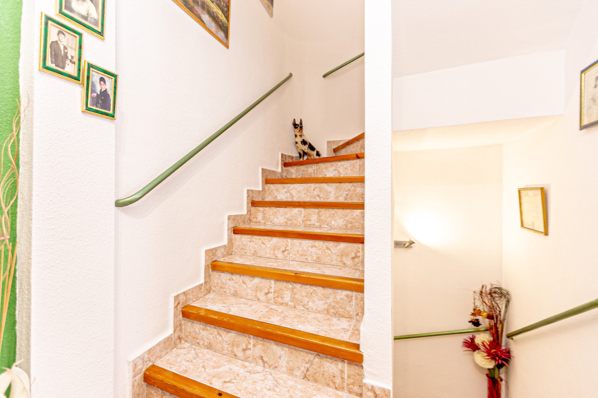 Reventa - Semi detached -
Los Altos