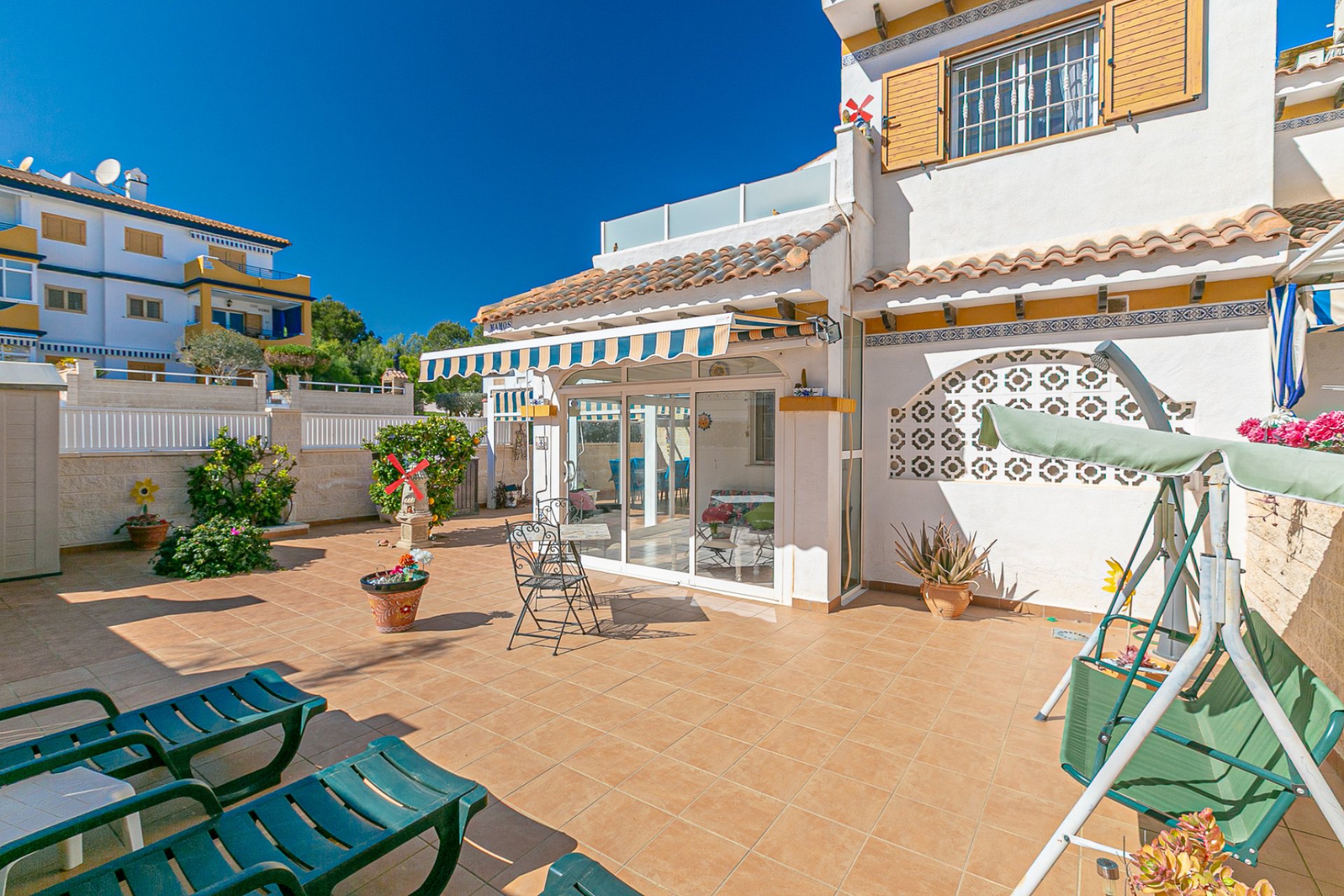 Reventa - Semi detached -
Mil Palmeras - Riomar