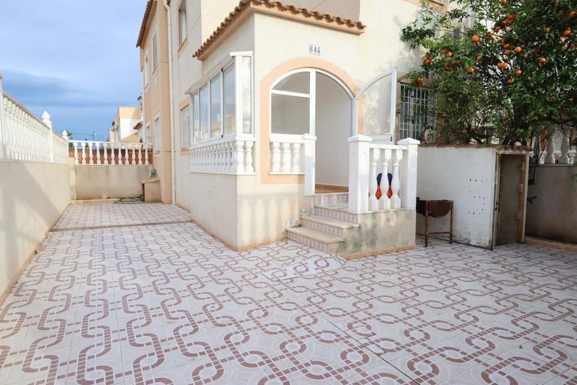 Reventa - Semi detached -
Torrevieja - El limonar