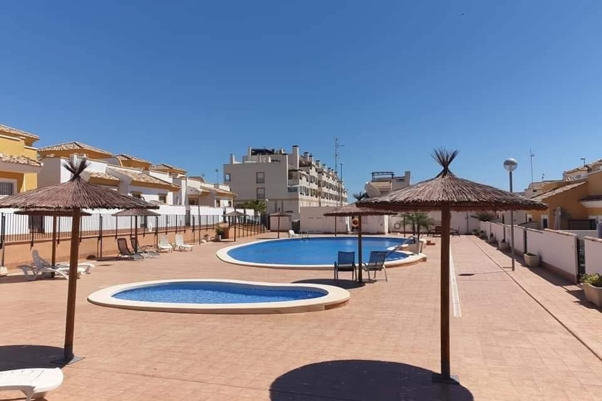 Reventa - Town house / semi detached -
Orihuela - Entre Naranjos Vistabella