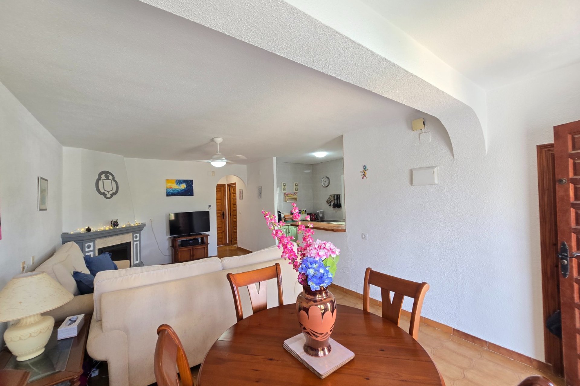 Reventa - Townhouse * -
Villamartin * - Los Dolses *