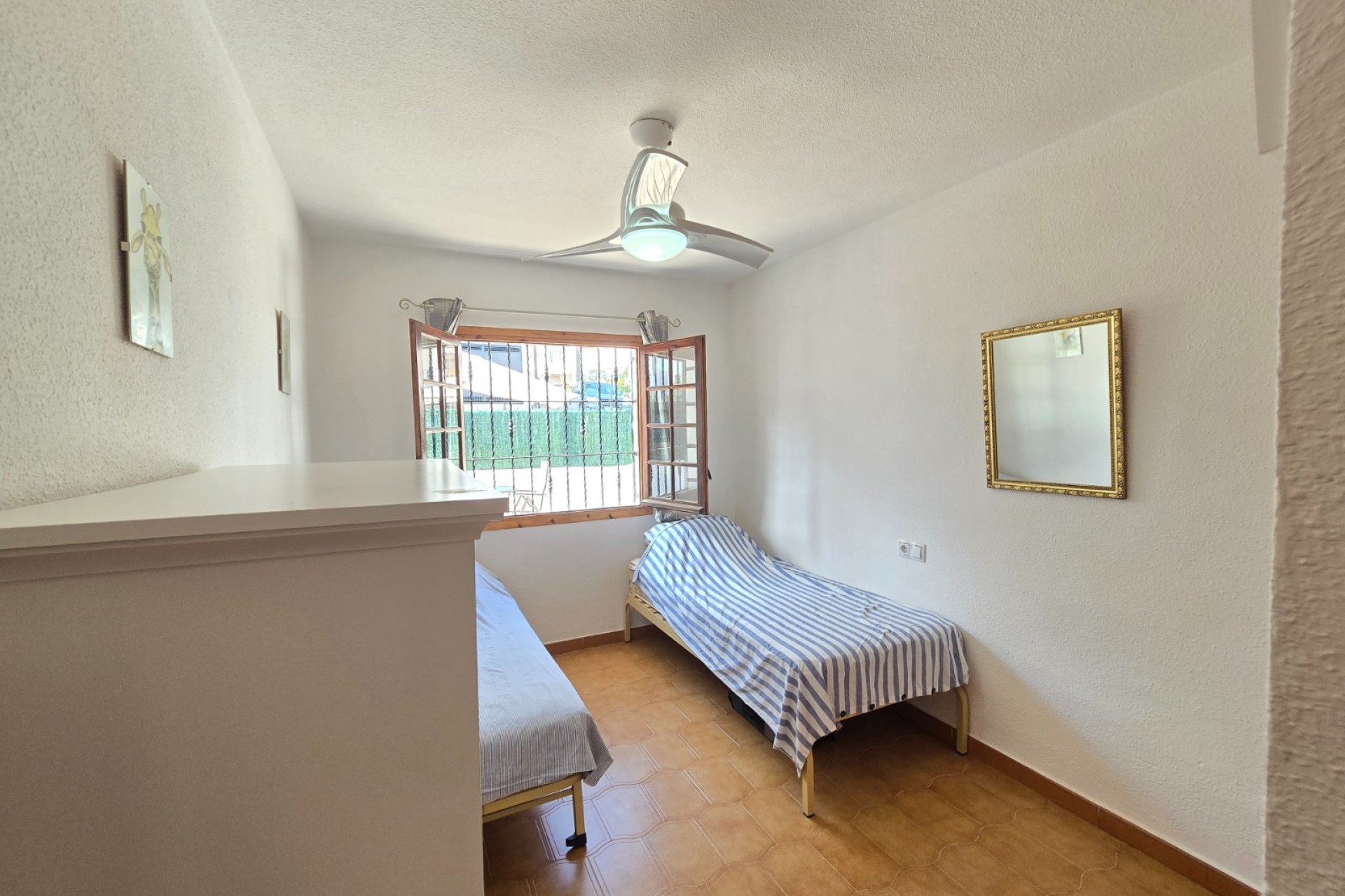 Reventa - Townhouse * -
Villamartin * - Los Dolses *