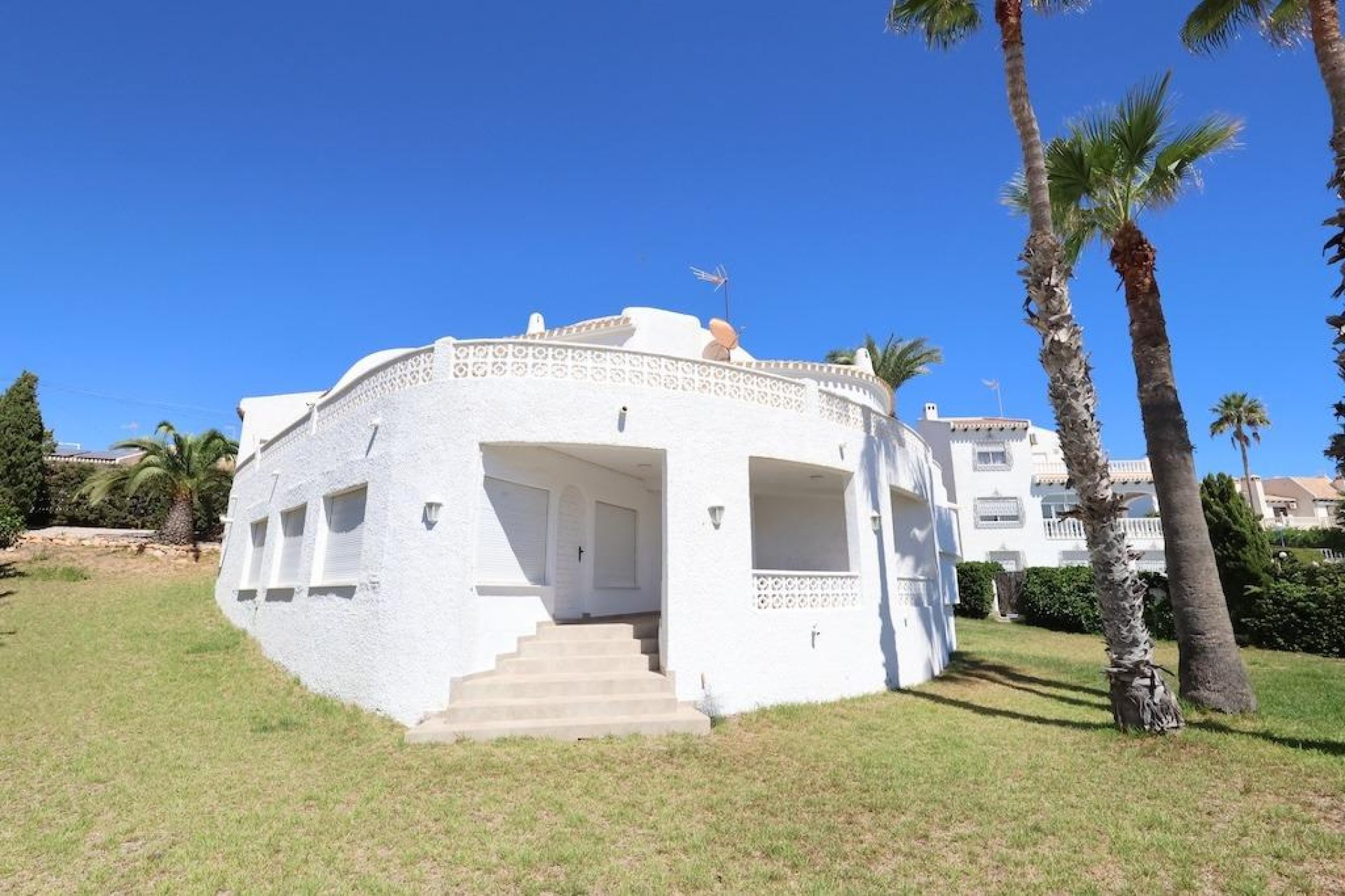 Reventa - Villa -
Cabo Roig - Cala Capitan