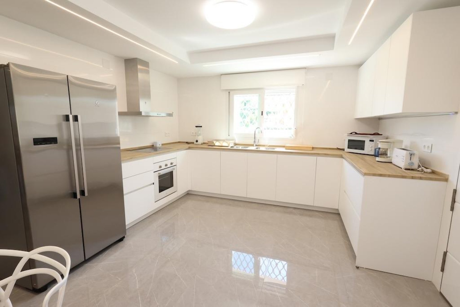 Reventa - Villa -
Cabo Roig - MUY CERCA DE LA PLAYA