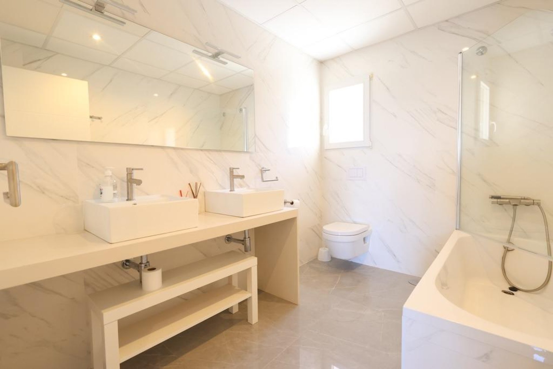 Reventa - Villa -
Cabo Roig - MUY CERCA DE LA PLAYA