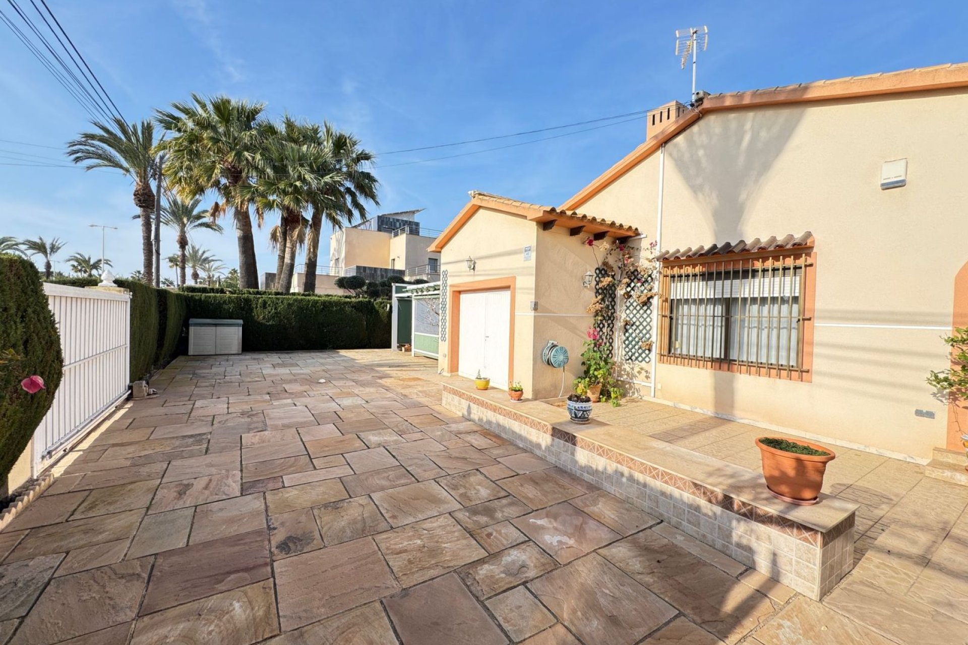Reventa - Villa -
Cabo Roig
