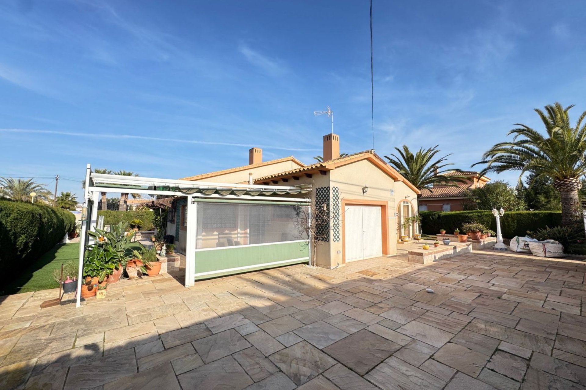 Reventa - Villa -
Cabo Roig