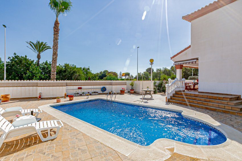 Reventa - Villa -
Campoamor - Campoamor Golf