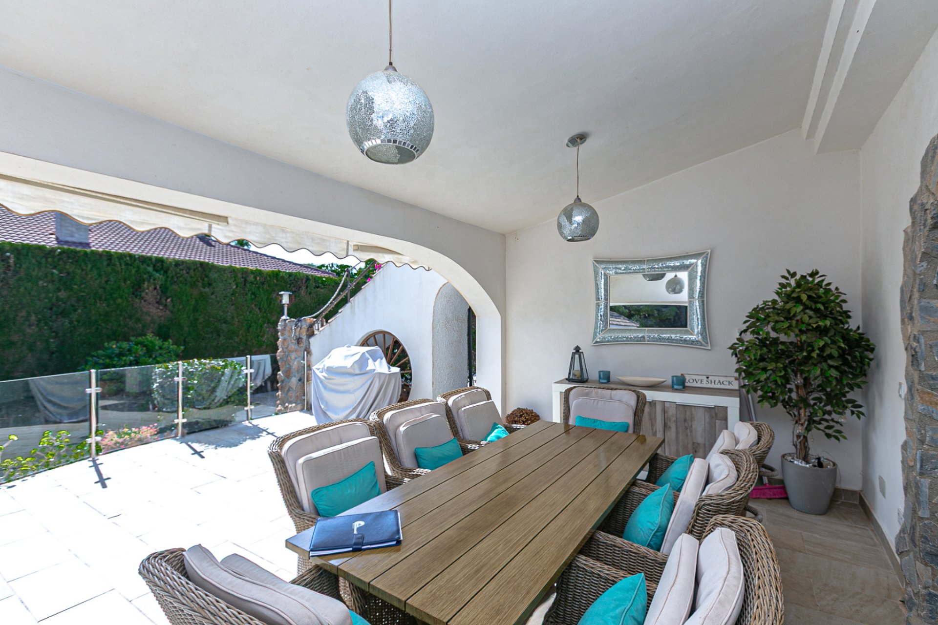 Reventa - Villa -
Campoamor - Lomas de Don Juan