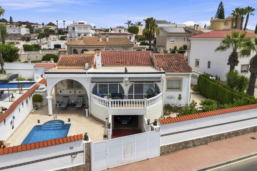 Reventa - Villa -
Ciudad quesada - Centro