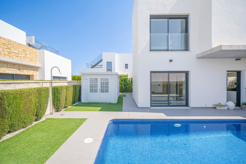 Reventa - Villa -
Ciudad quesada - Lo pepin