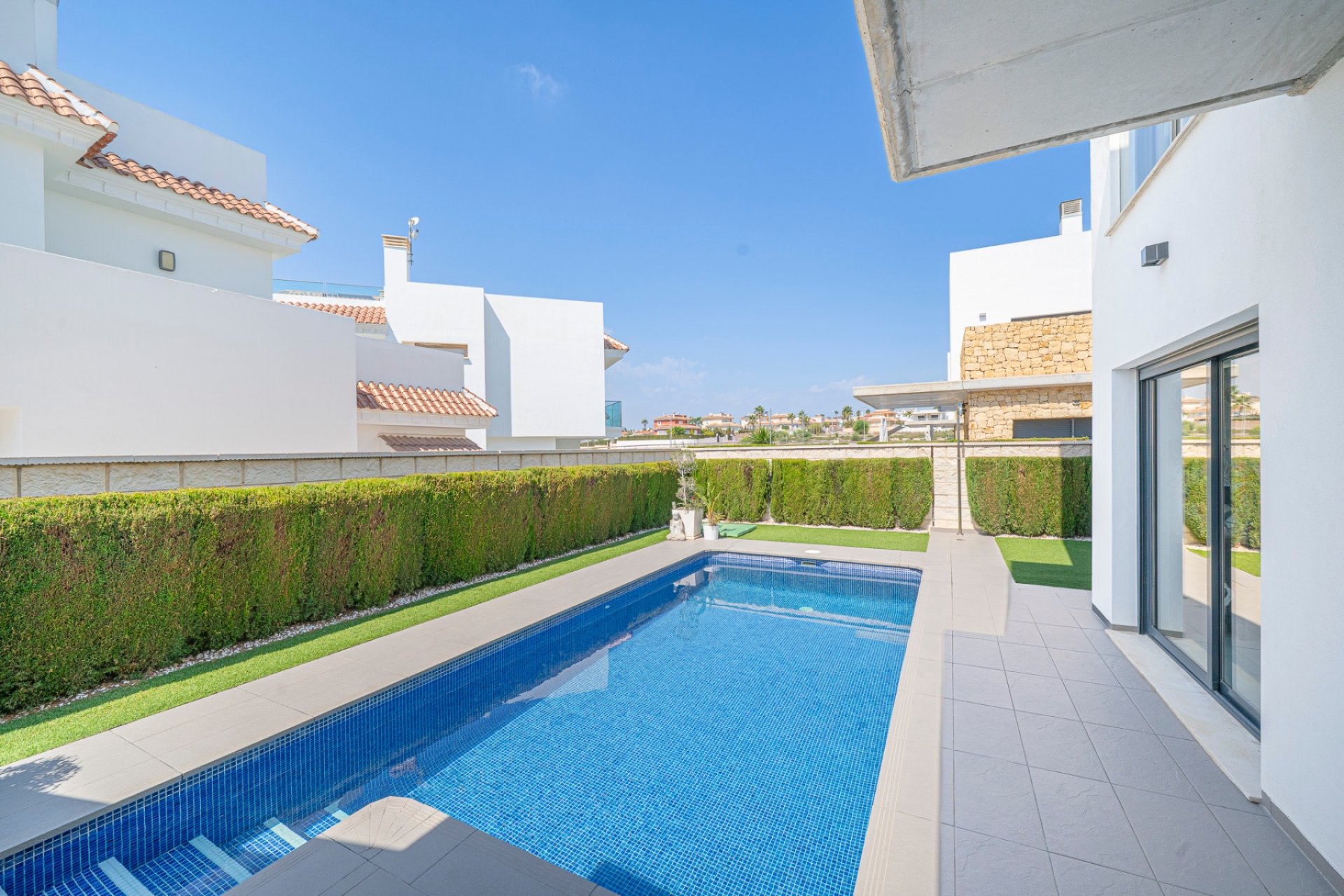 Reventa - Villa -
Ciudad quesada - Lo pepin
