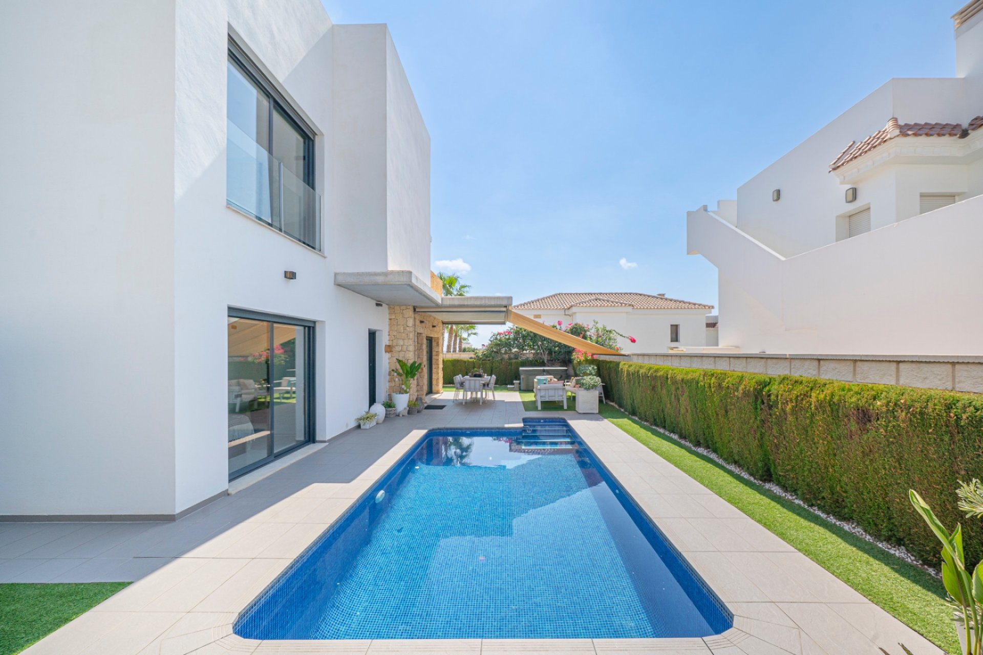 Reventa - Villa -
Ciudad quesada - Lo pepin