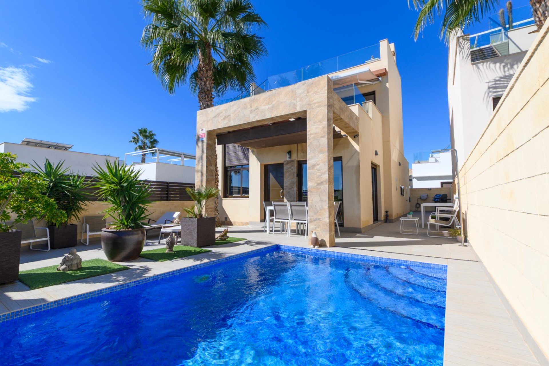 Reventa - Villa -
Ciudad quesada - Pueblo Bravo