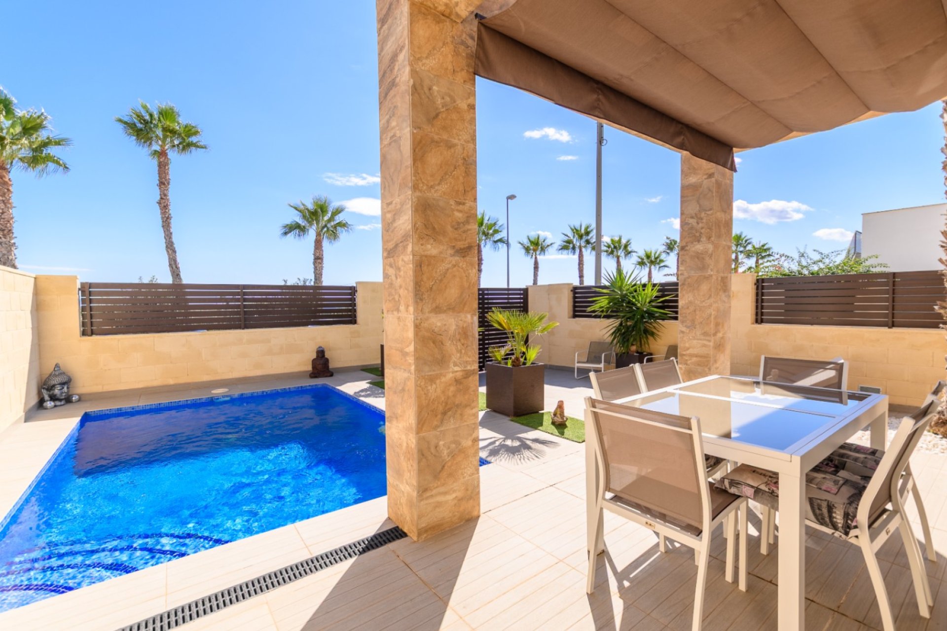 Reventa - Villa -
Ciudad quesada - Pueblo Bravo