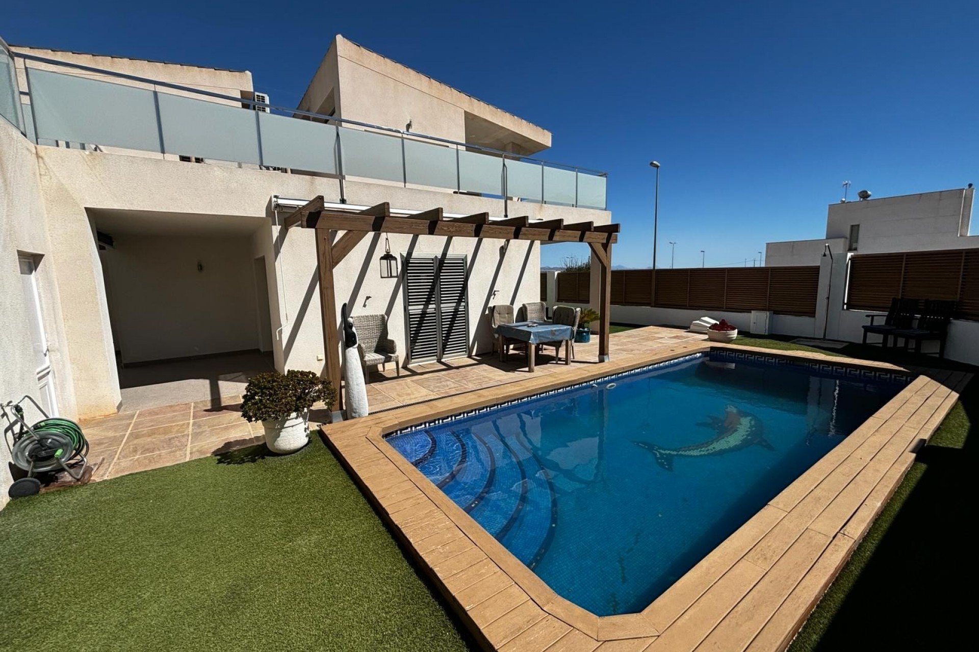 Reventa - Villa Detached -
Cox