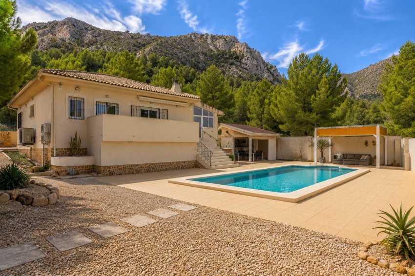 Reventa - Villa Detached -
La Zarza - Inland