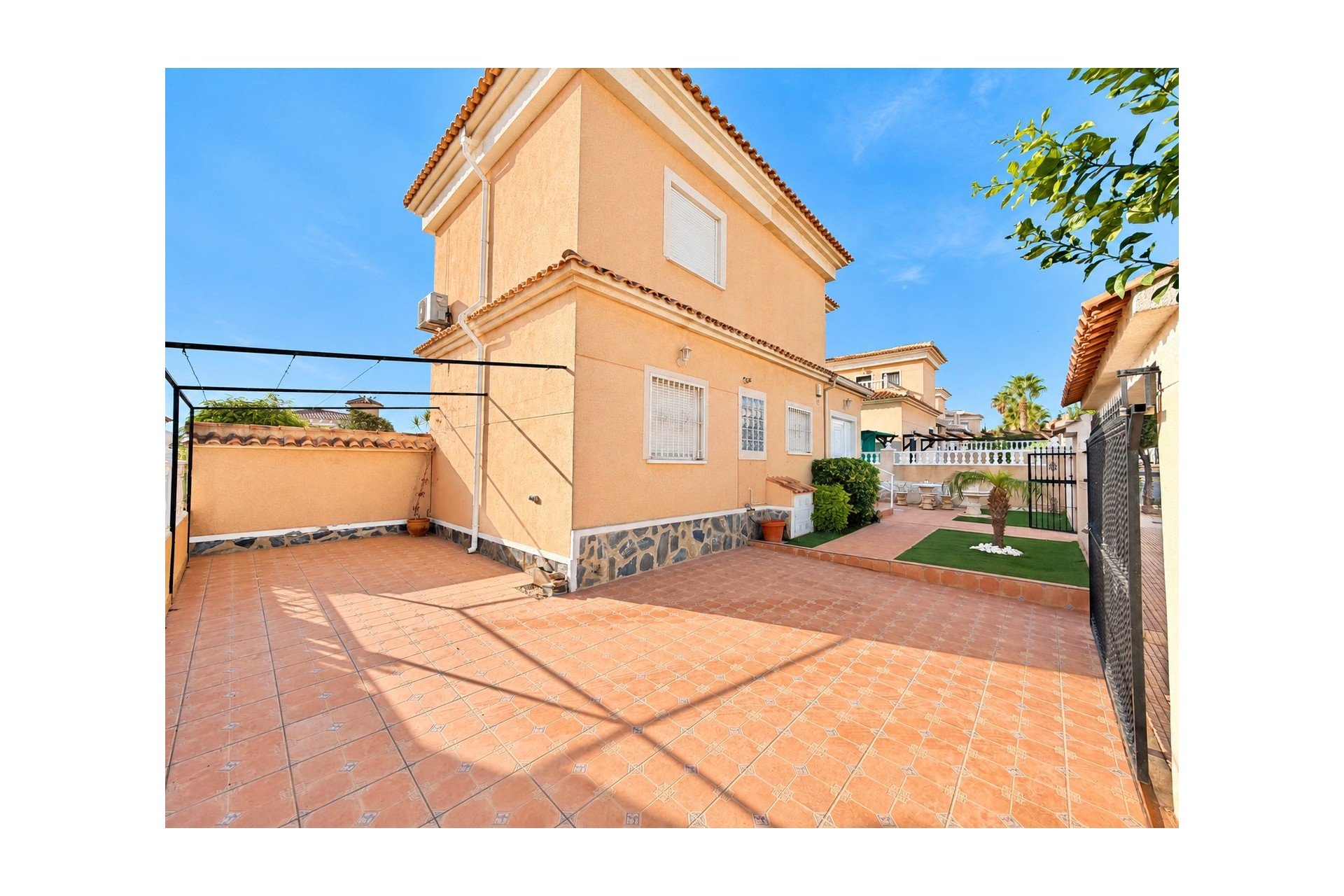 Reventa - Villa Detached -
San Fulgencio - urb.la marina