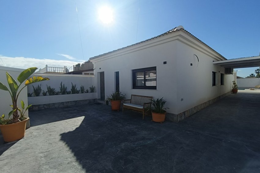 Reventa - Villa -
El Chaparral