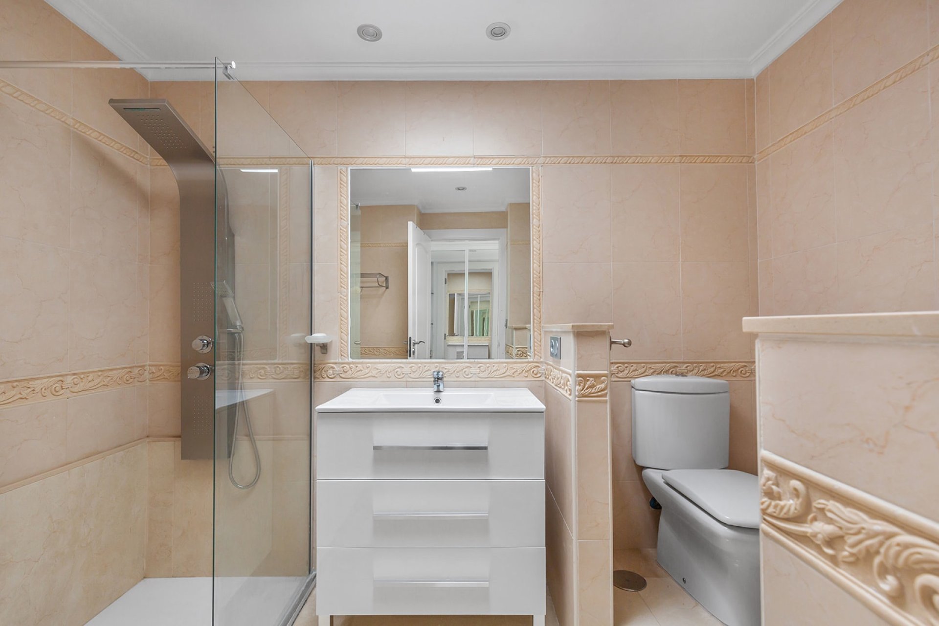 Reventa - Villa -
Guardamar del Segura - El Raso