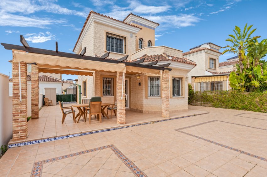 Reventa - Villa -
Guardamar del Segura