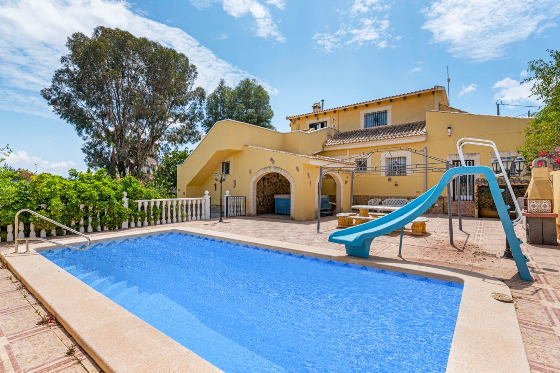 Reventa - Villa -
Jacarilla