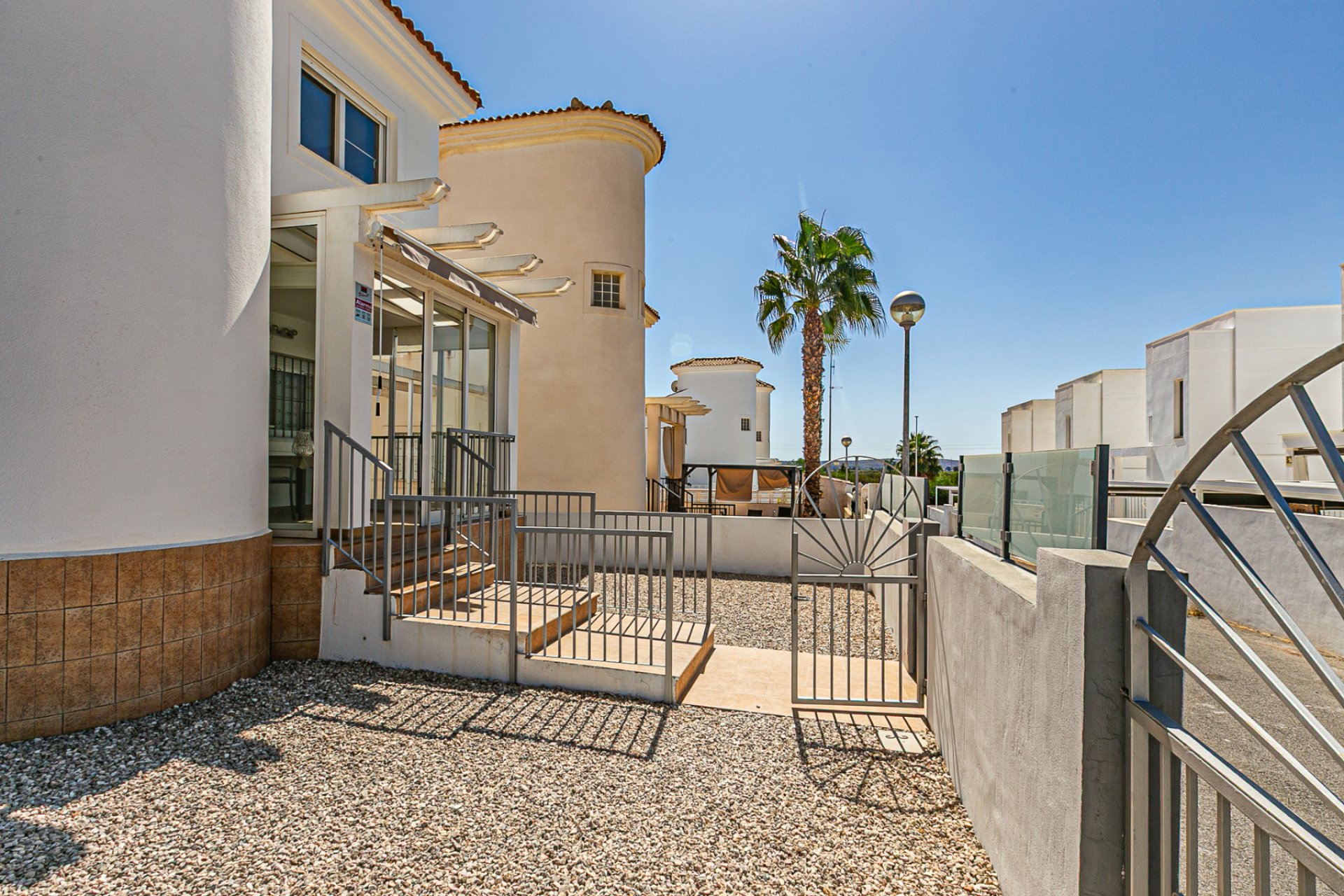 Reventa - Villa -
La Marina