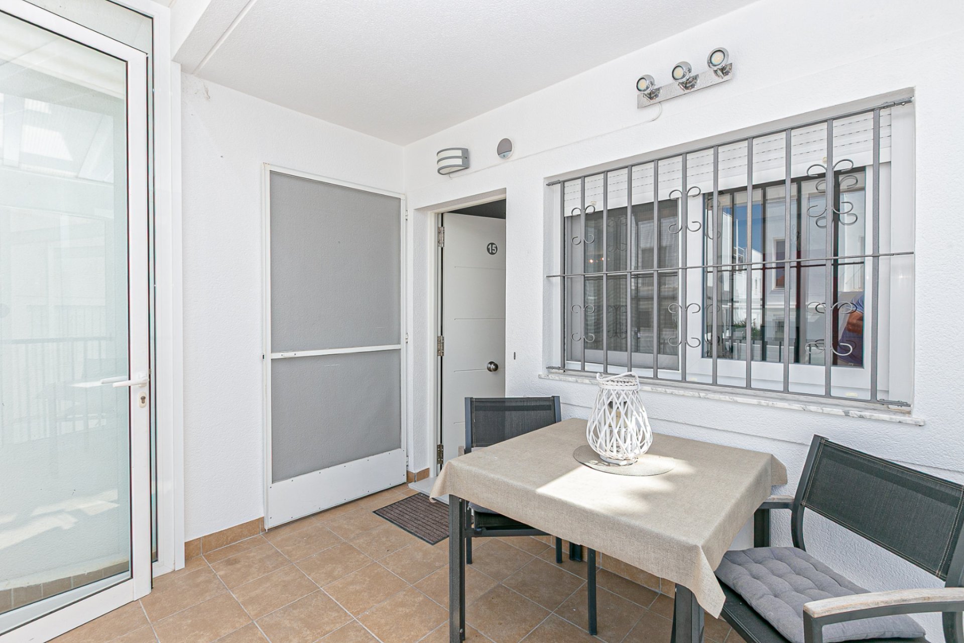 Reventa - Villa -
La Marina