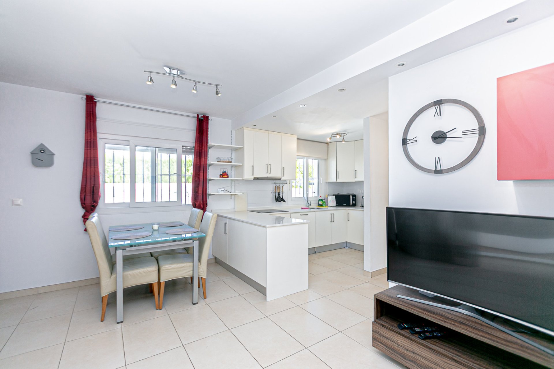 Reventa - Villa -
La Marina