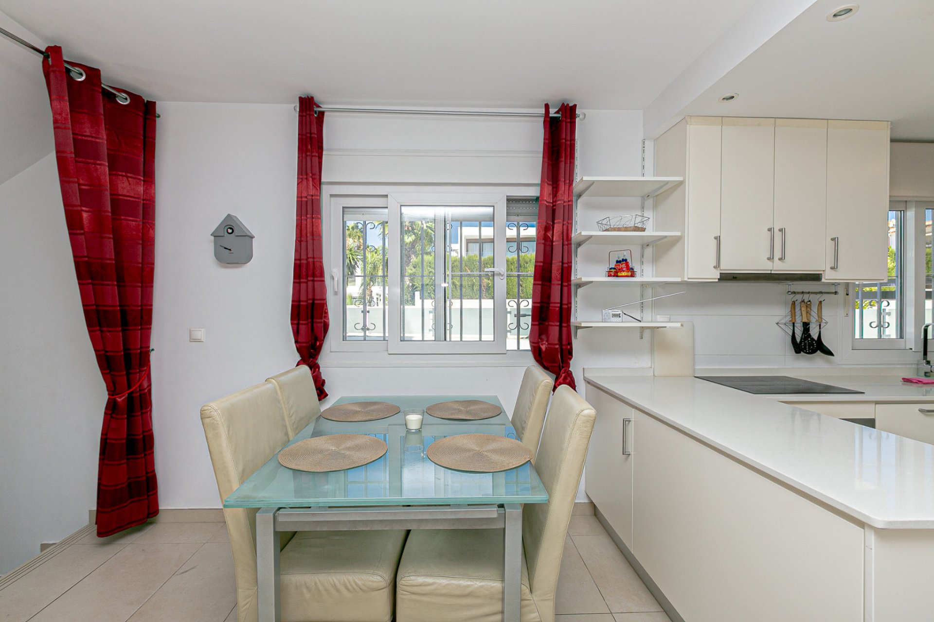 Reventa - Villa -
La Marina