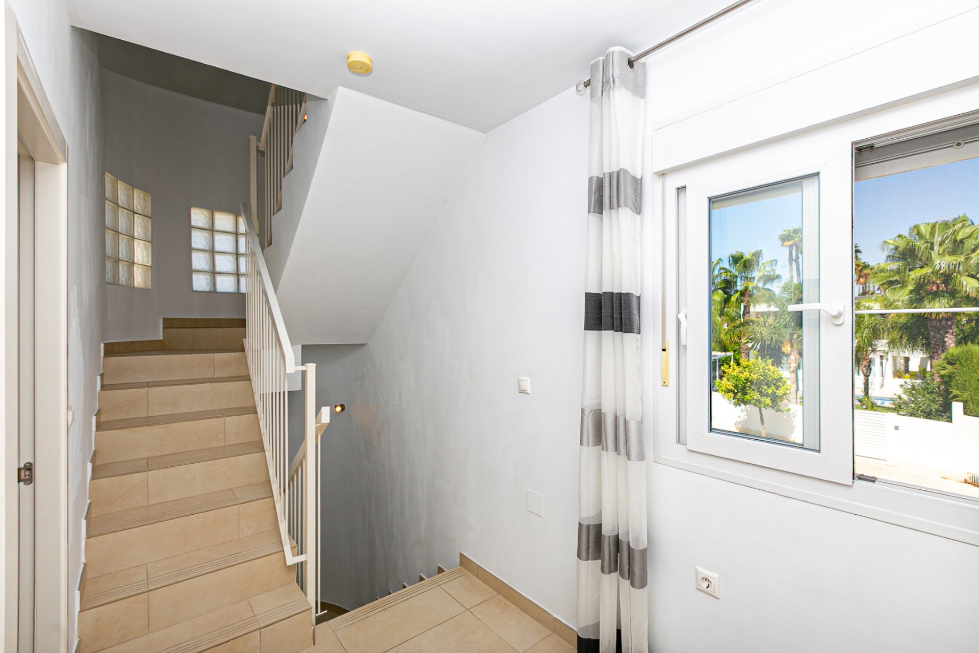 Reventa - Villa -
La Marina