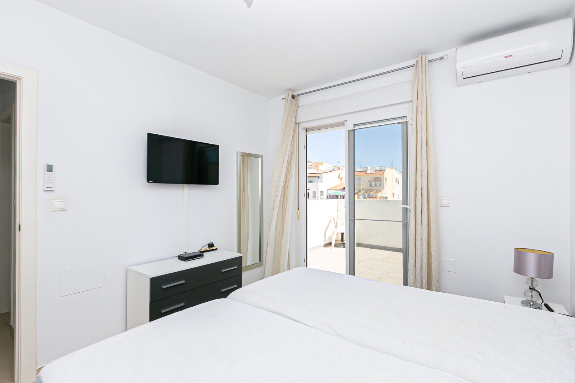 Reventa - Villa -
La Marina