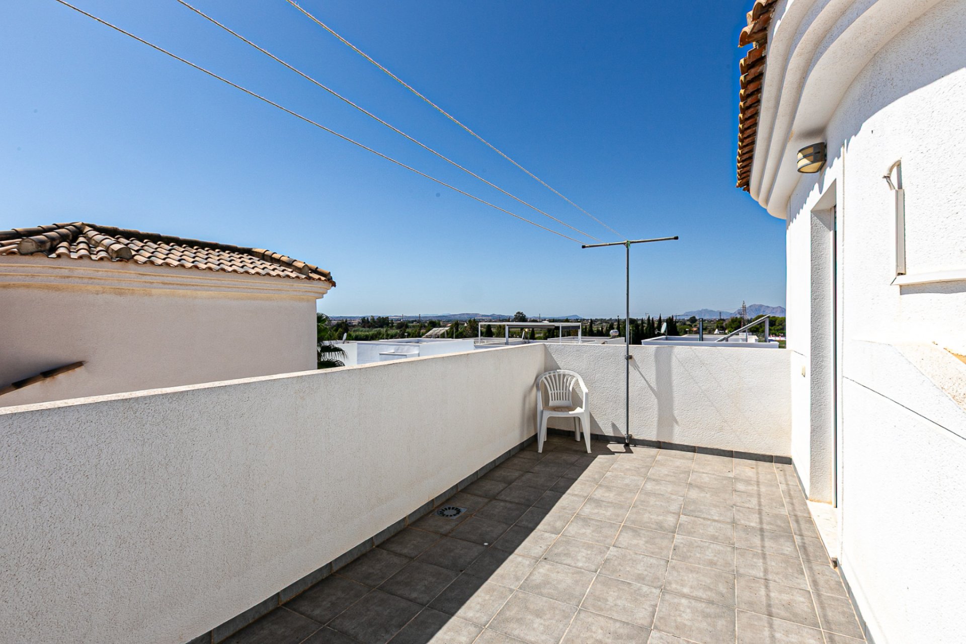 Reventa - Villa -
La Marina