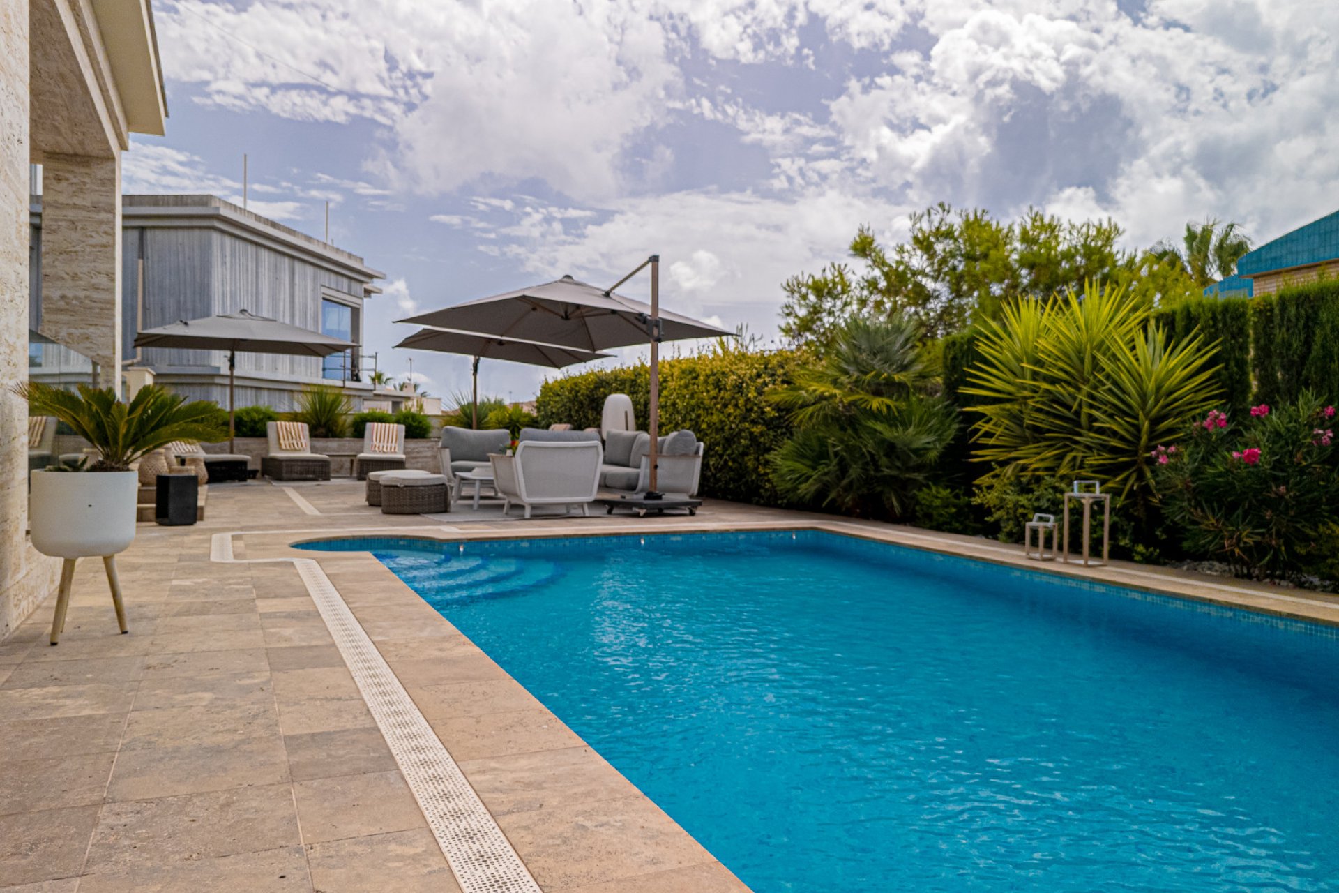 Reventa - Villa -
La Zenia