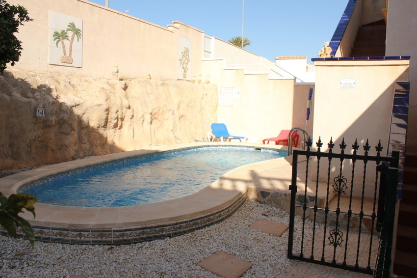Reventa - Villa -
La Zenia