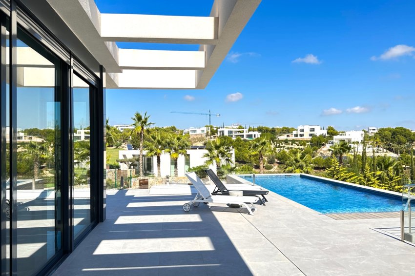 Reventa - Villa -
Las Colinas Golf