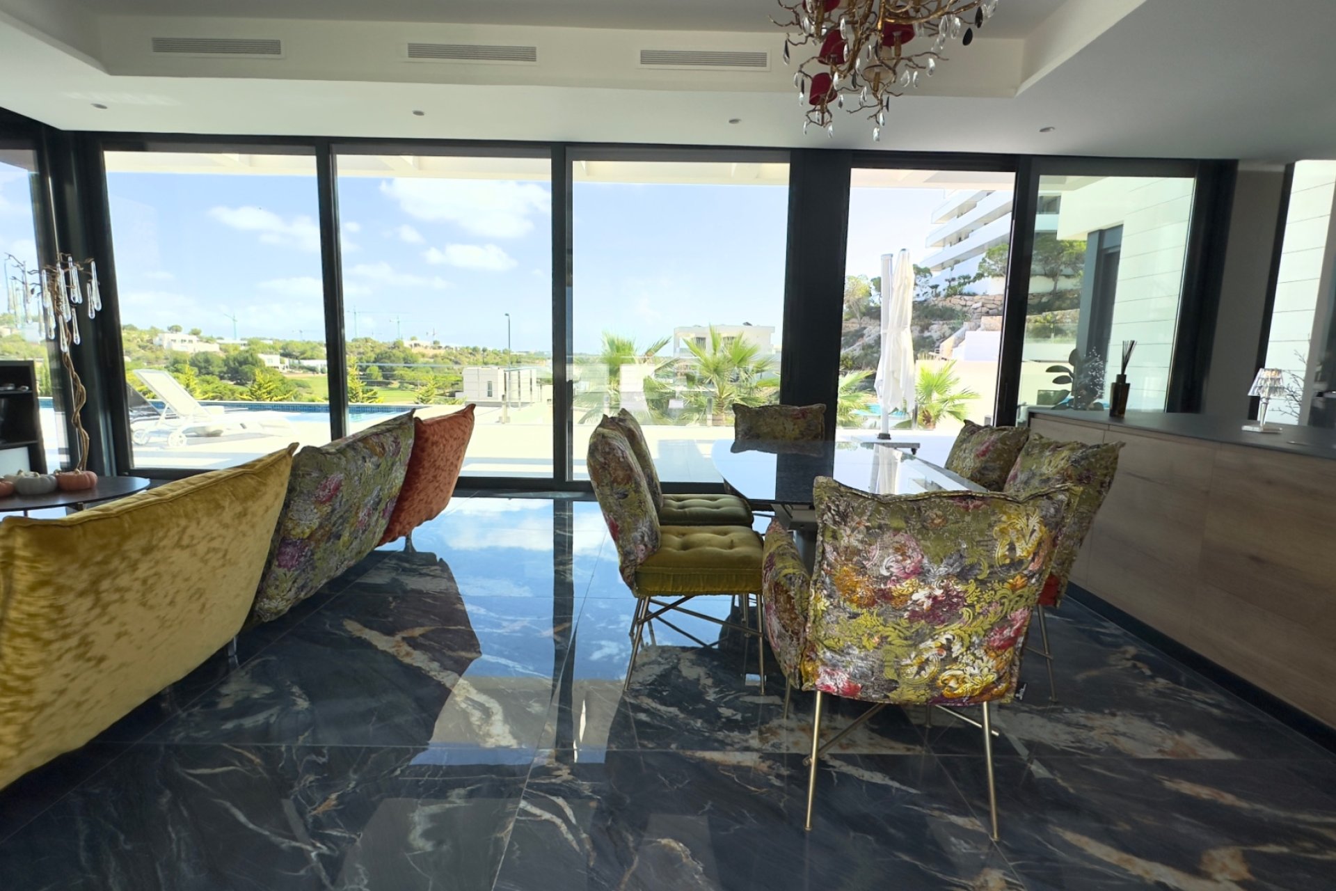 Reventa - Villa -
Las Colinas Golf