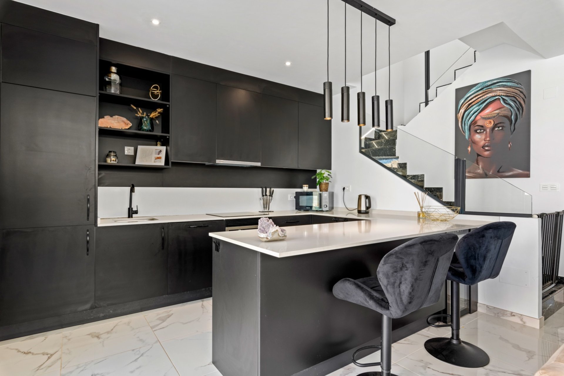 Reventa - Villa -
Los Montesinos - La Herada