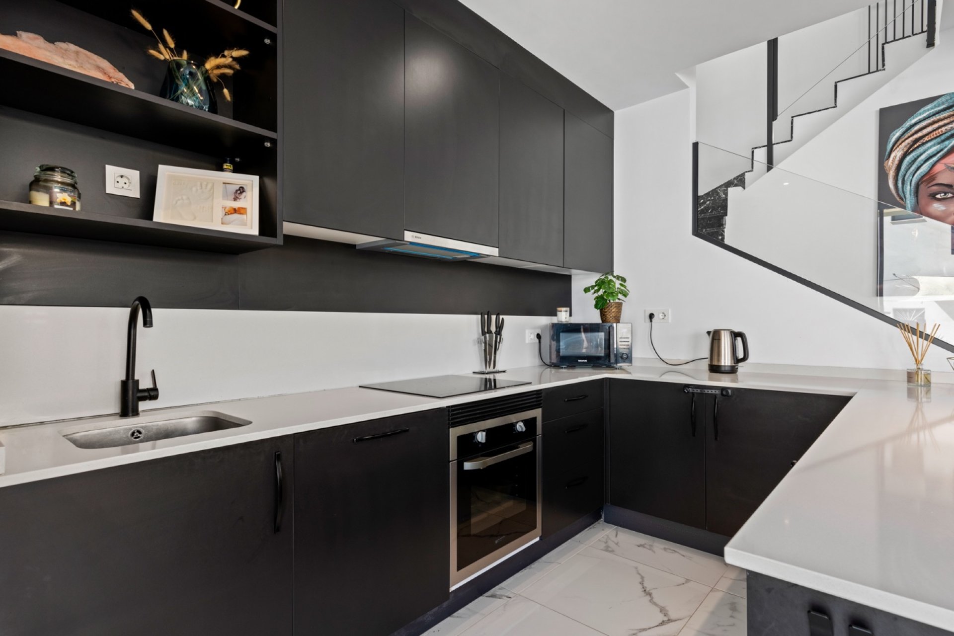 Reventa - Villa -
Los Montesinos - La Herada