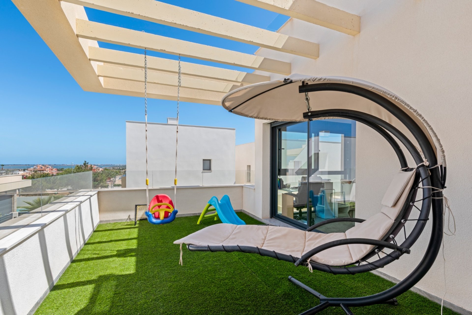 Reventa - Villa -
Los Montesinos - La Herada