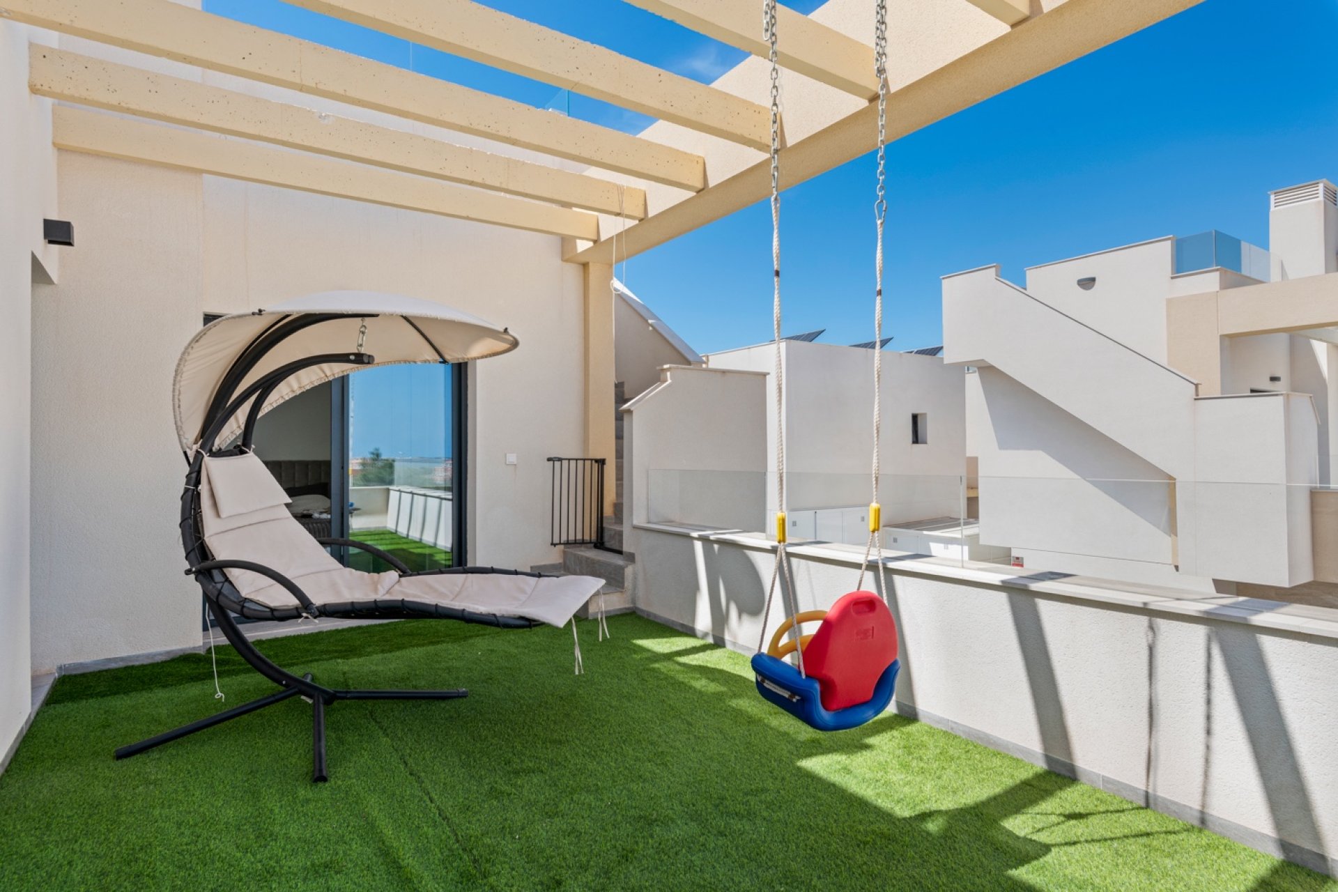 Reventa - Villa -
Los Montesinos - La Herada