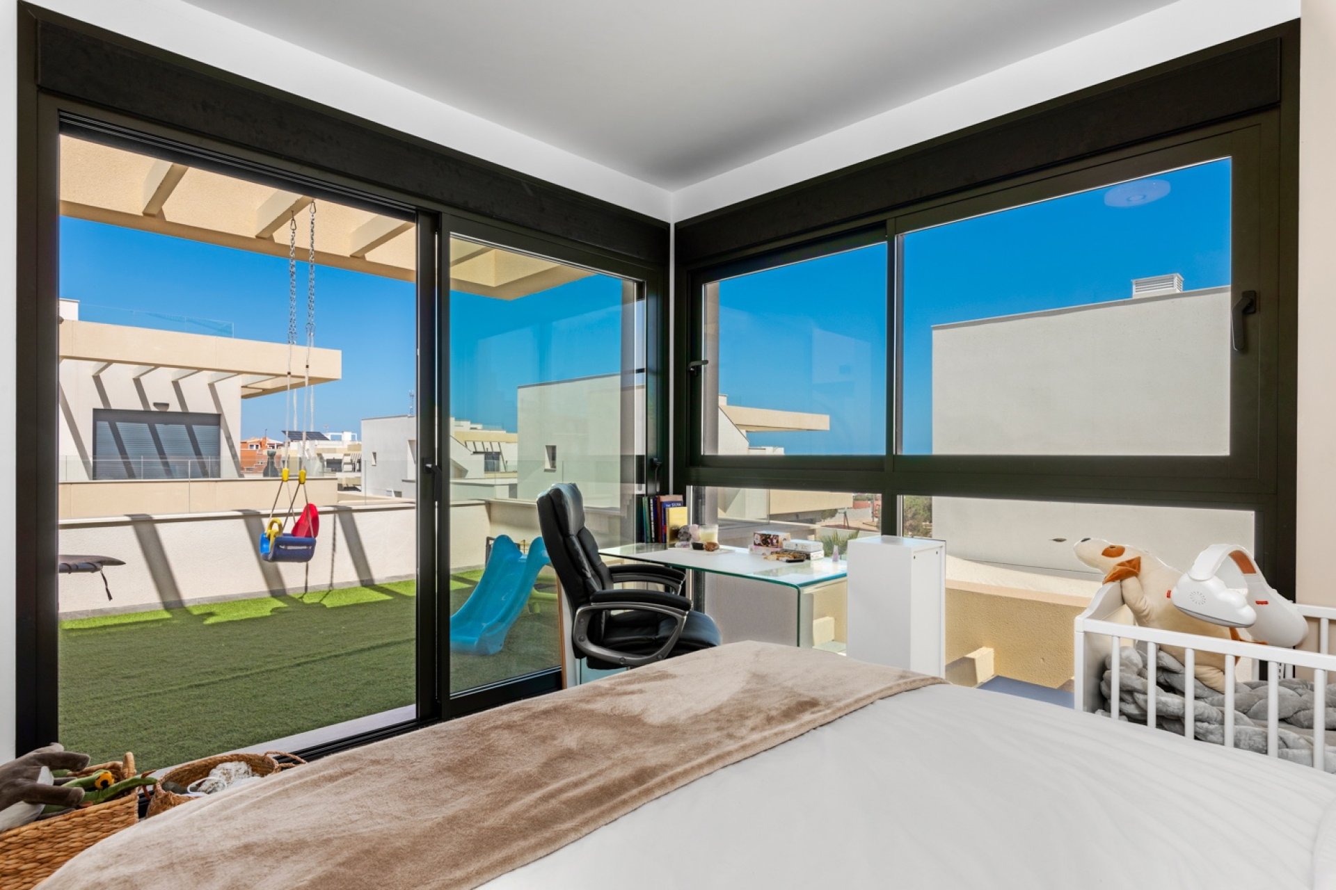 Reventa - Villa -
Los Montesinos - La Herada