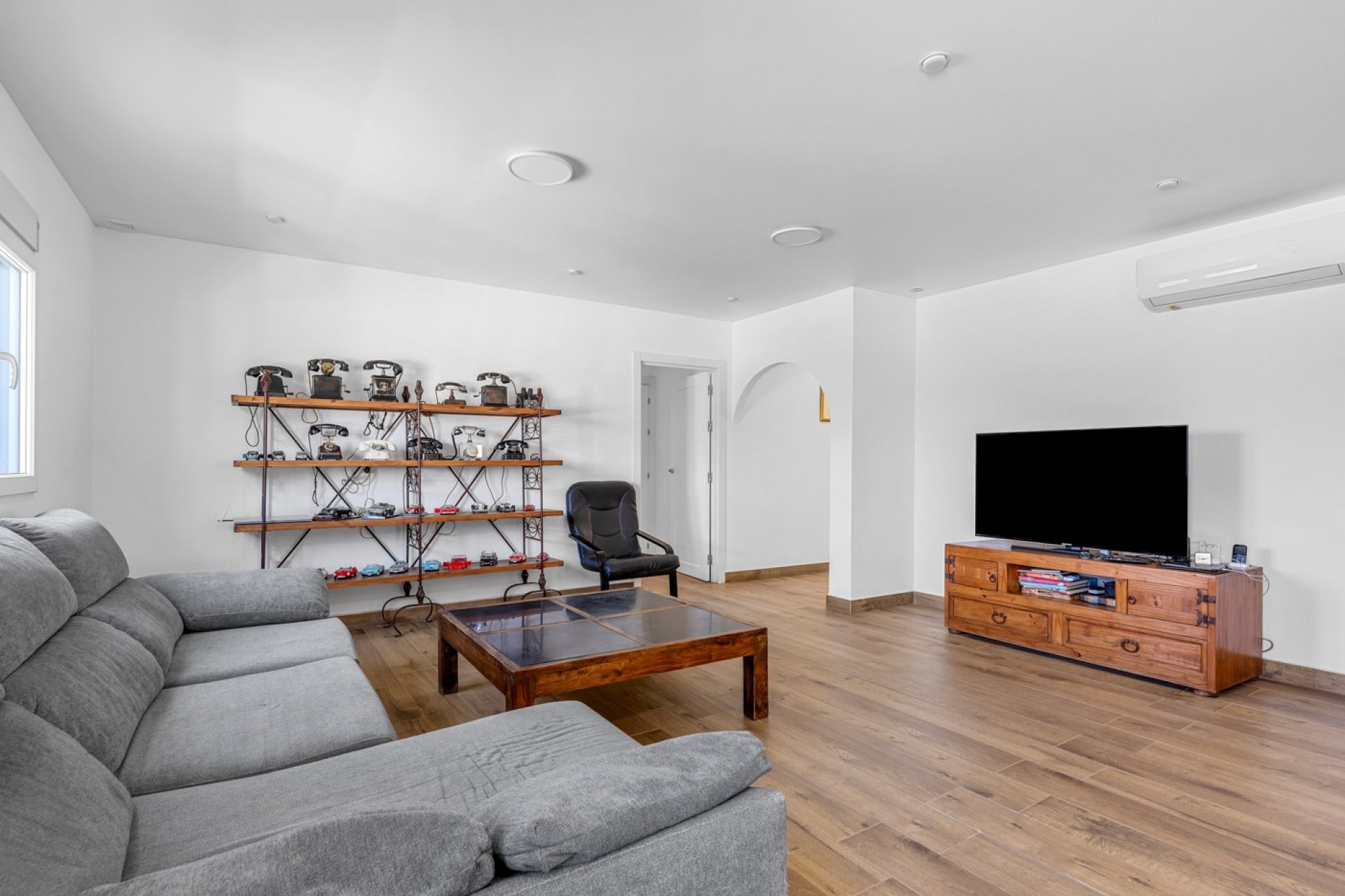 Reventa - Villa -
Los Montesinos